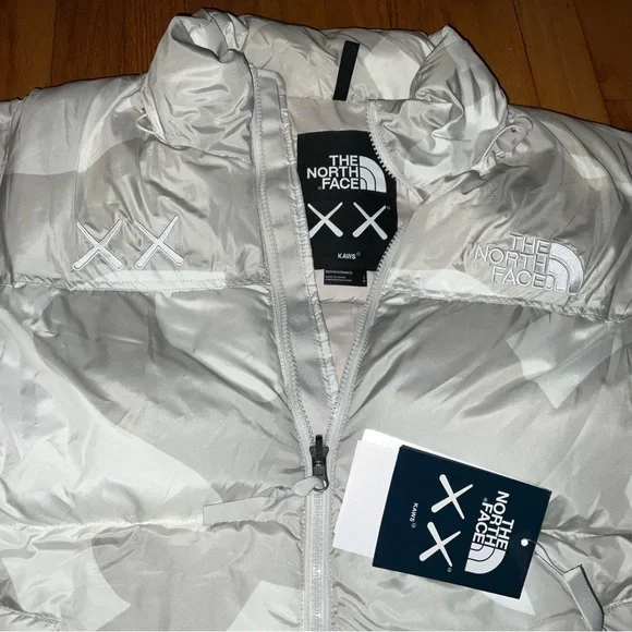KAWS x The North Face 700 Retro 1996 Nuptse Jacket Puffer Coat NEW - Picture 12 of 12